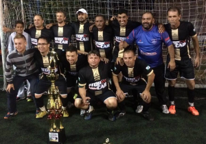 Stop Car é campeão do Campeonato de Futebol de Veteranos