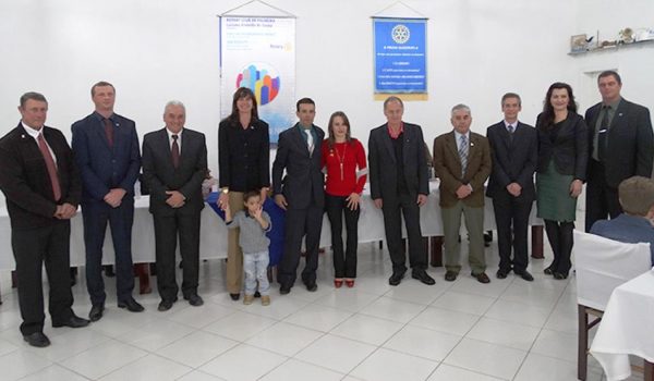 Rotary Club de Palmeira empossa nova diretoria para o biênio 2017/2018