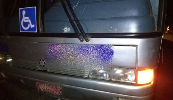 Ônibus é assaltado por ladrões armados em Porto Amazonas