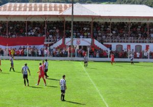 Internacional vence o Ypiranga e leva vantagem para o jogo de volta