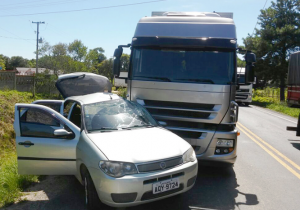 Três feridos em colisão na PR 151, em Palmeira