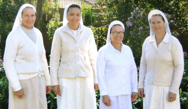 Lar Sagrada Família promove trabalho de solidariedade com idosas