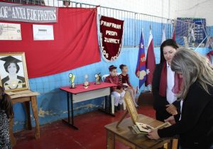 Exposição aborda história dos colégios e escolas do município