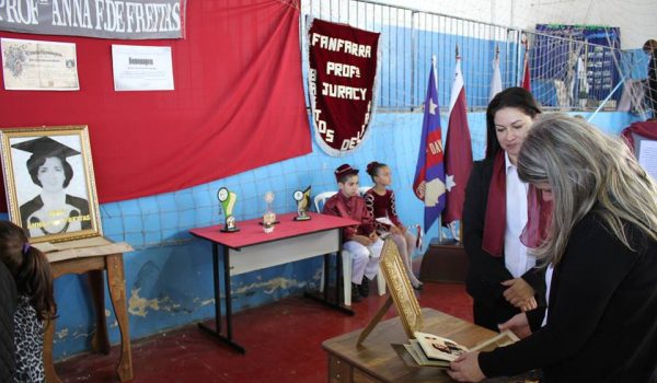 Exposição aborda história dos colégios e escolas do município