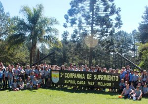 Escolares visitaram a 2ª Companhia de Suprimento nas comemorações do Dia do Soldado