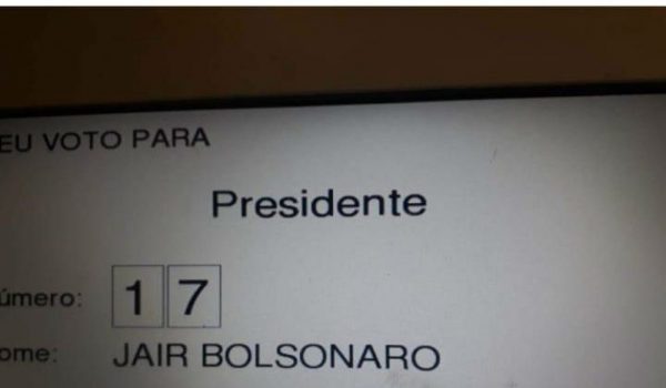 Eleitor de Porto Amazonas é detido após postar foto enquanto votava