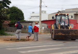 Parceria entre as secretarias de Obras e Meio Ambiente expande serviços de manutenção de vias públicas do município