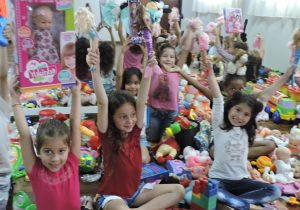 Campanha entre AMAS e ACIP arrecada mais de 400 brinquedos