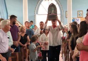 Comunidade do Lago recebe a imagem peregrina de Nossa Senhora da Conceição