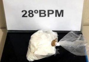 Abordagem de suspeito resulta em apreensão de cocaína em Palmeira