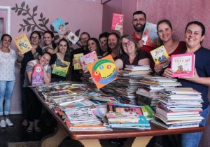 Secretaria de Educação e escritor iniciam coleta de acervo para nova biblioteca