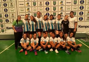 Equipe feminina de Palmeira participa do Paraná Handebol Cup