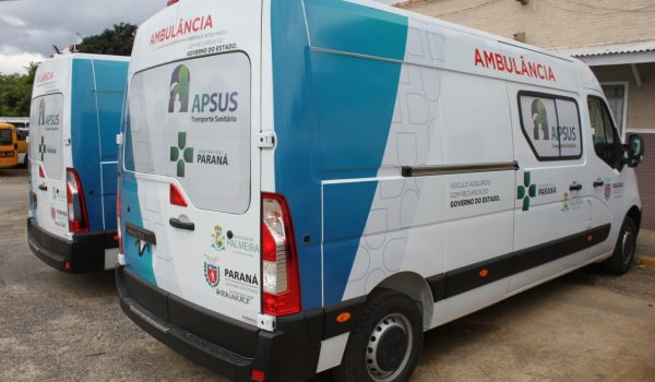 Duas ambulâncias e um micro-ônibus reforçam frota da Secretaria de Saúde