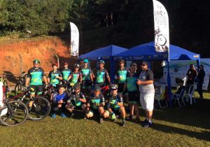 Ciclistas palmeirenses participam da 3ª etapa do Circuito Estações em Colombo