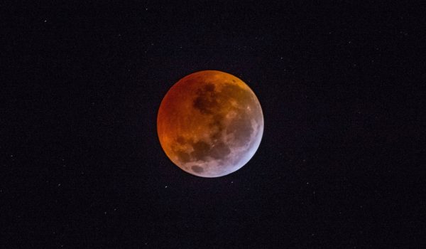 Eclipse da lua estará visível nesta noite (16)
