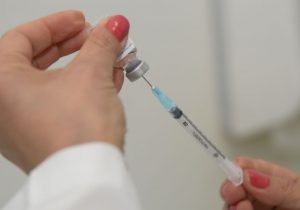Palmeira recebe nova remessa de doses da vacina contra gripe