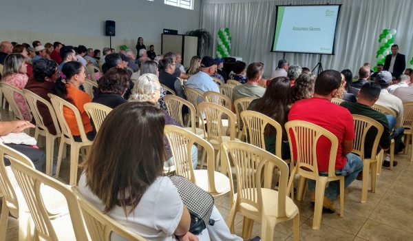 Avaliação semestral da Sicredi teve sorteio e anúncio de nova agência em Palmeira