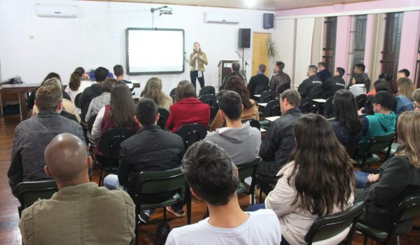 Palestra 'Dia D Acessibilidade' destaca capacitação de pessoas com deficiência