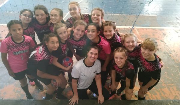 Equipe de Palmeira vence primeiro jogo no Festival Paranaense de Handebol