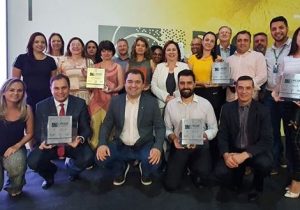 Associação Comercial e Empresarial de Palmeira recebe certificação Ouro