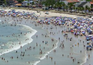 Paraná mantém qualidade das águas para banho no Litoral e Interior