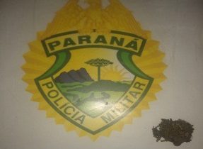 PM aborda homem com droga durante patrulhamento na Vila Rural