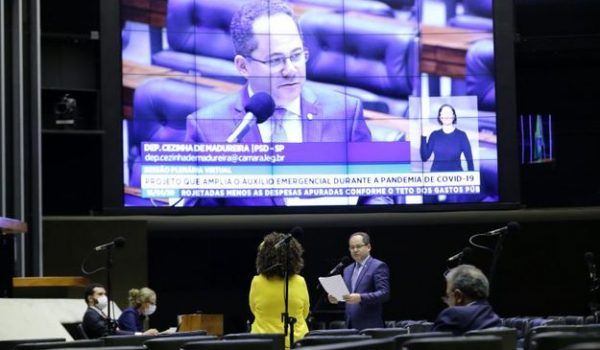 Câmara aprova ampliação de auxílio emergencial para outras categorias