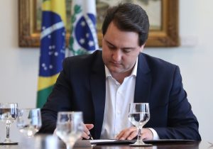 Governador sanciona lei que institui 'Cartão Comida Boa'