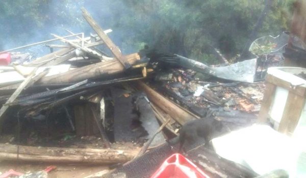 Casa na Vila Monjolo é destruída pelo fogo