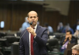 Deputados aprovam projeto que proíbe oferta de empréstimos por telefone a aposentados e pensionistas