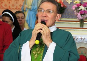 Padre Naves comenta sobre nova missão em Curitiba