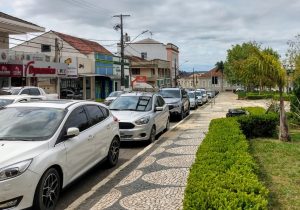 Frota emplacada no município cresce mais que população