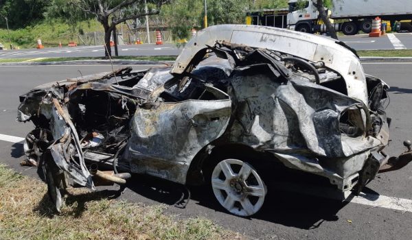 PRF atende acidente com vítimas e incêndio de automóvel em Palmeira