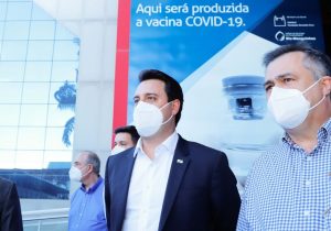 Vacinação no Paraná começará em janeiro, diz Governador