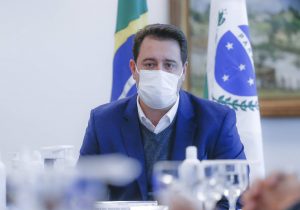 Novo decreto passa toque de recolher para 20 horas e muda horários do comércio, a partir de sexta-feira (28)