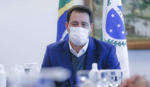 Novo decreto passa toque de recolher para 20 horas e muda horários do comércio, a partir de sexta-feira (28)