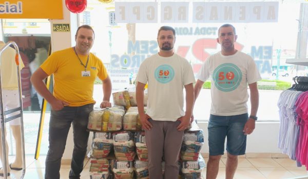 Pormenos finaliza ação solidária e entrega cestas de alimentos para Amas