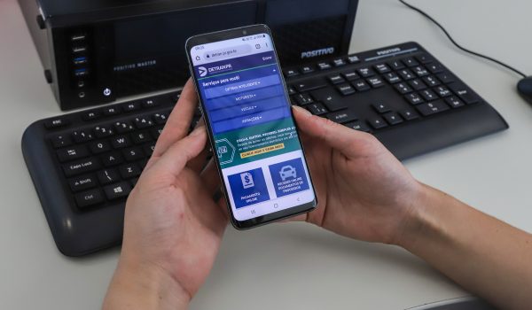 Estado orienta proprietários de veículos a obter versão digital do CRLV