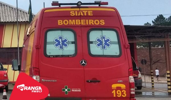 Corpo de Bombeiros registra colisão entre veículos no Centro de Palmeira