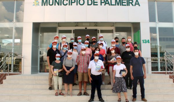 Grupo de Alemães visitam Palmeira com intenção de ajudar em projetos sociais