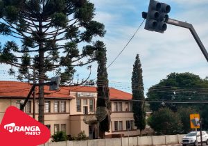 Prefeitura confirma que o semáforo entre as ruas XV de Novembro e Santos Dumont será retirado