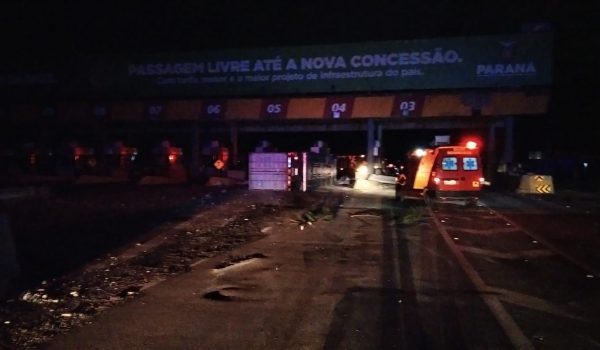 Motorista morre ao colidir em praça de pedágio desativa em São Luiz do Purunã