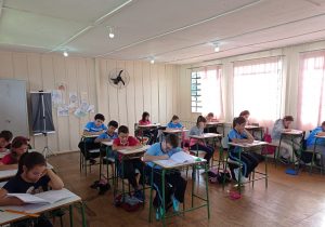 Cerca de 300 alunos da rede municipal participaram da Prova Paraná