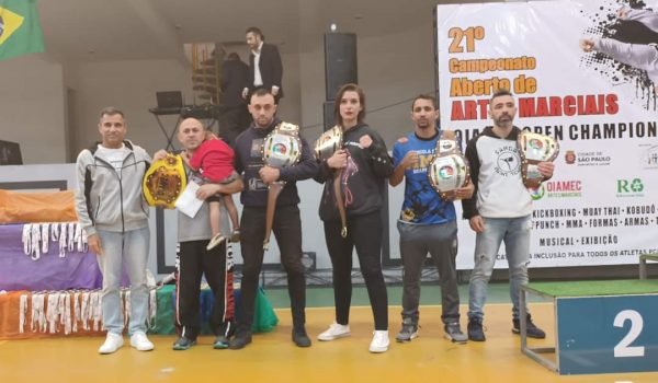 Palmeirense participa de evento internacional de artes marciais e conquista vitória em luta profissional