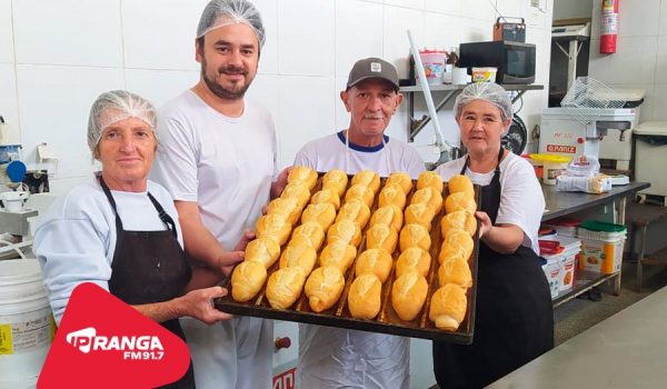 Conheça a rotina dos profissionais responsáveis por garantir o pão quentinho à mesa