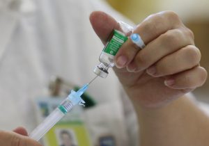 Prefeitura disponibiliza 4ª dose da vacina contra Covid-19 para pessoas com 18 anos ou mais