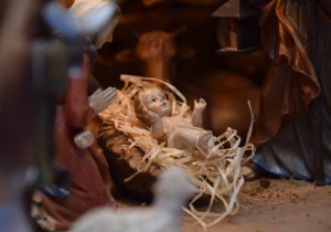 Padre Tiago Polonha comenta que o Natal lembra que Deus acolhe a todos e faz de todos irmãos