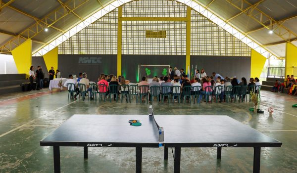 Ginásio da Vila Rosa é reinaugurado e Projeto Valores recebe carro 0 km