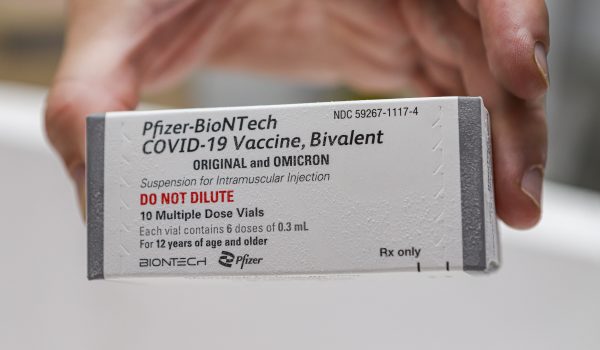 Paraná recomenda a vacina bivalente contra a Covid-19 para todos os grupos prioritários