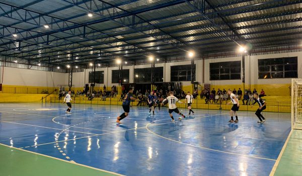 Três jogos marcaram a estreia da Copa Palmeira de Futsal 2023